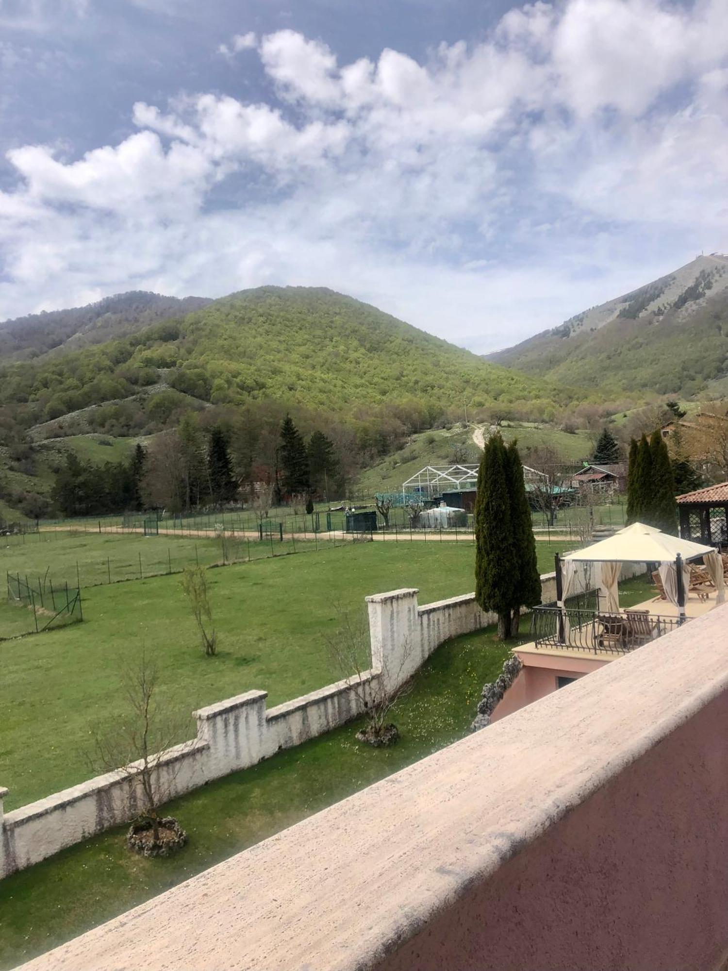 Hotel Bucaneve Pescasseroli Esterno foto