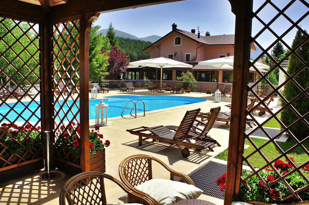 Hotel Bucaneve Pescasseroli Esterno foto